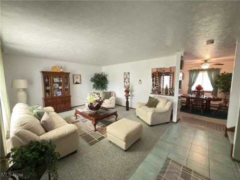 2736 Rita Dr, Lorain, OH 44053 photo 6