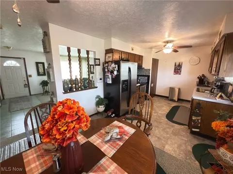 2736 Rita Dr, Lorain, OH 44053 photo 7