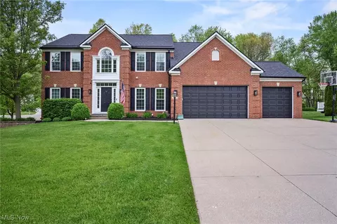 649 Chilham Cir, Uniontown, OH 44685