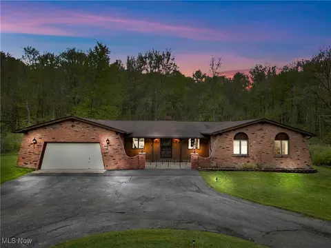 11501 Stafford Rd, Chagrin Falls, OH 44023