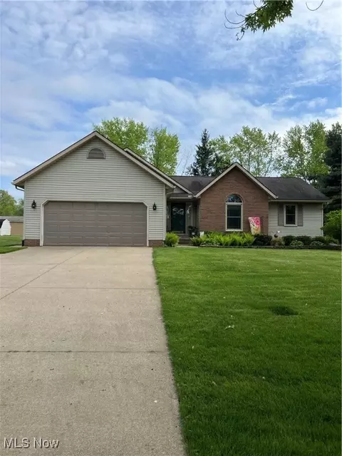 8300 Strausser St NW, Massillon, OH 44646