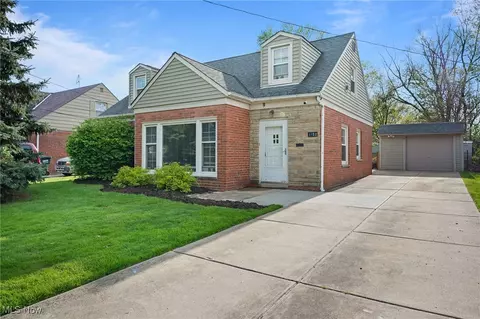 1152 Washington Blvd, Mayfield Heights, OH 44124
