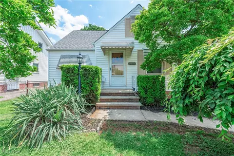 3815 W 135th St, Cleveland, OH 44111