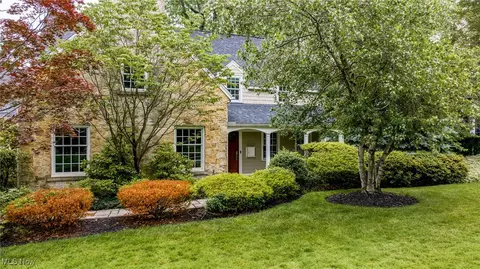 20887 Sydenham Rd, Shaker Heights, OH 44122