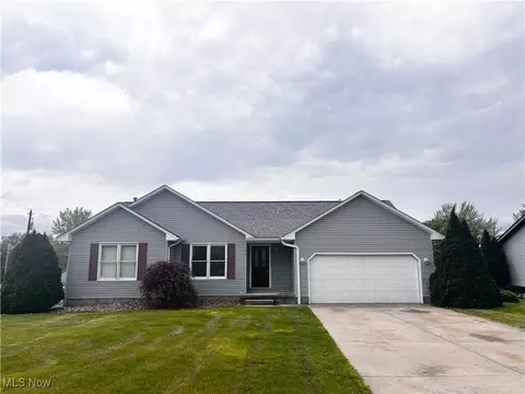 676 Harvard Pl, Austintown, OH 44515