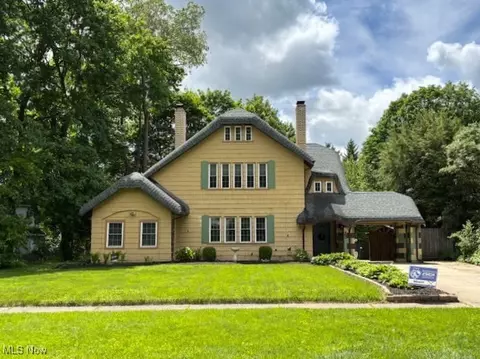 460 S Rose Blvd, Akron, OH 44320