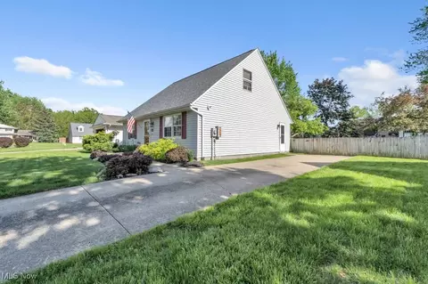 461 Xavier St, Elyria, OH 44035 photo 8