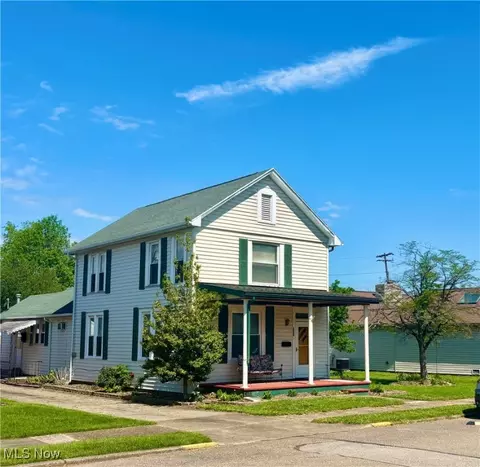 805 4th St, Saint Marys, WV 26170