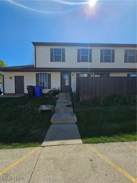 17216 Sheldon Rd #49B, Brook Park, OH 44142