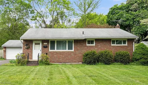 656 Roosevelt St, Kent, OH 44240