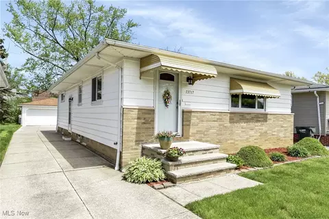13717 Carpenter Rd, Garfield Heights, OH 44125