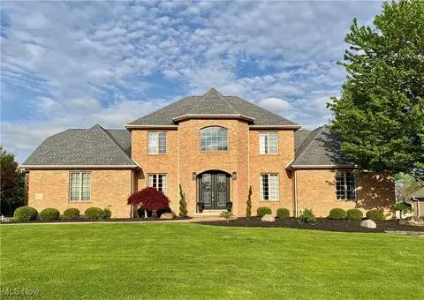 3995 Montereale Dr, Canfield, OH 44406