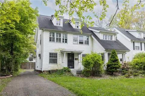 3124 E Overlook Rd, Cleveland Heights, OH 44118