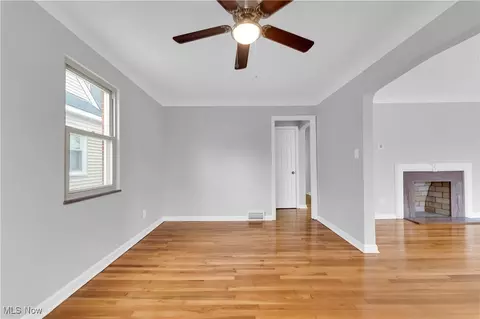 262 E 208th St, Euclid, OH 44123 photo 9