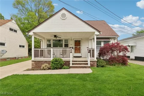 5297 W 149th St, Brook Park, OH 44142