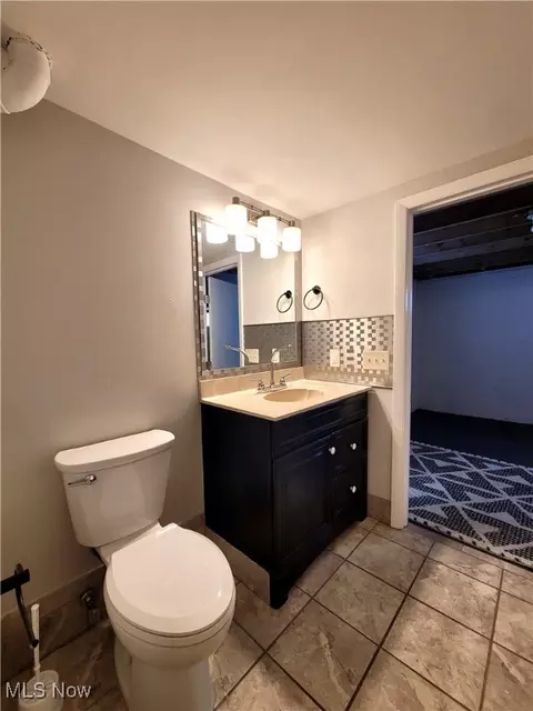 Bath - 2222 Whipple Ave NW, Canton, OH 44708 photo 6 of 6