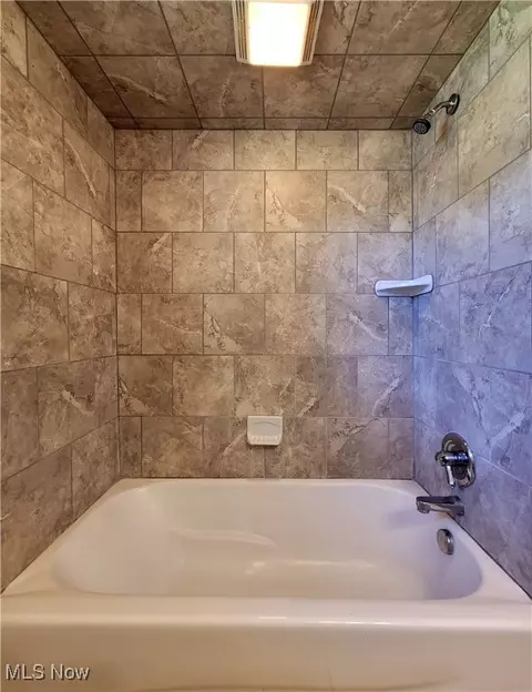 Bath - 2222 Whipple Ave NW, Canton, OH 44708 photo 2 of 6