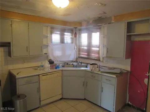1329 E Perkins Ave, Sandusky, OH 44870 photo 7