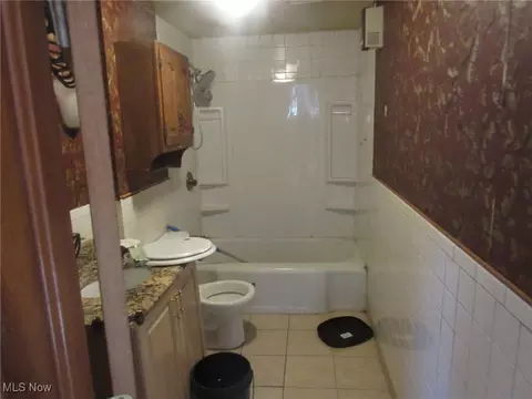 1329 E Perkins Ave, Sandusky, OH 44870 photo 9