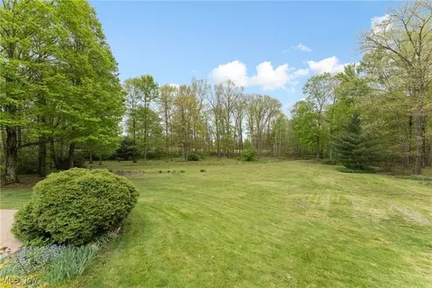 235 Heritage Dr, Beloit, OH 44609 photo 9