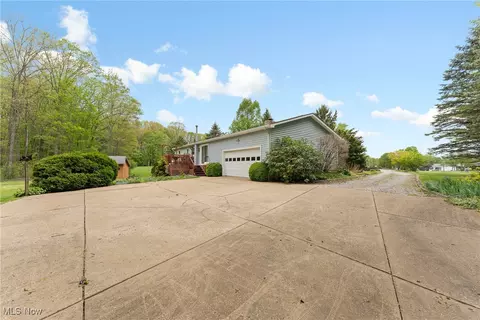 235 Heritage Dr, Beloit, OH 44609 photo 5