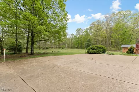 235 Heritage Dr, Beloit, OH 44609 photo 6