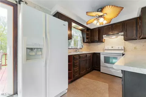 235 Heritage Dr, Beloit, OH 44609 photo 17