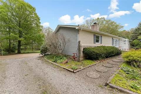 235 Heritage Dr, Beloit, OH 44609 photo 4