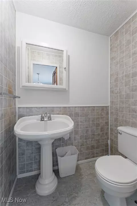235 Heritage Dr, Beloit, OH 44609 photo 14