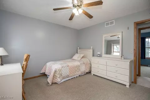 2131 Kimberly Ct, Wickliffe, OH 44092 photo 24