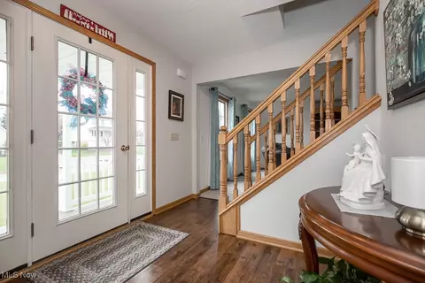 2131 Kimberly Ct, Wickliffe, OH 44092 photo 5