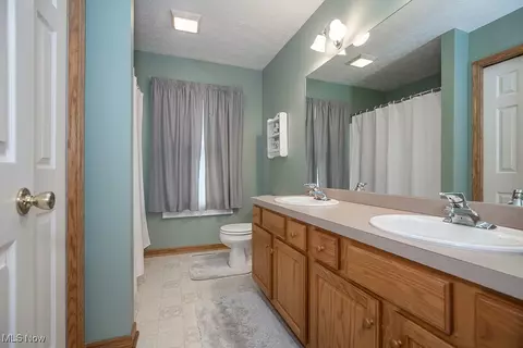2131 Kimberly Ct, Wickliffe, OH 44092 photo 18