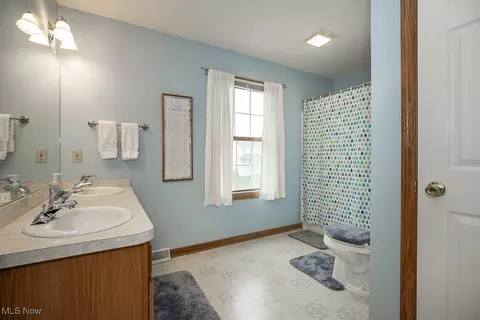 2131 Kimberly Ct, Wickliffe, OH 44092 photo 14