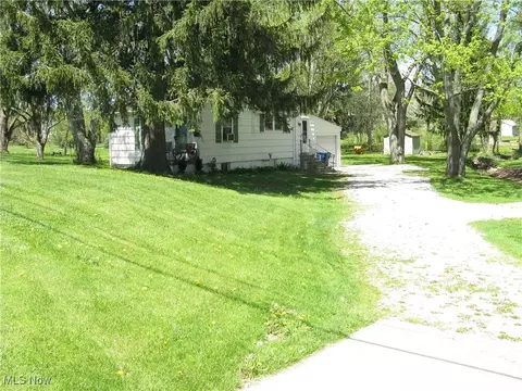Exterior - 4357 Ridgewood Rd, Akron, OH 44321 photo 2 of 4