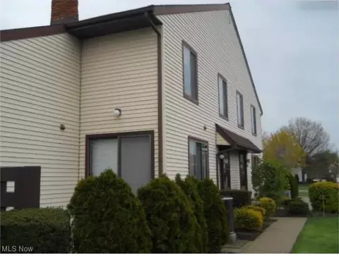 32683 Jefferson Dr, Solon, OH 44139