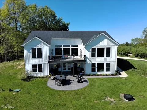 7888 Flawil Dr, Millersburg, OH 44654