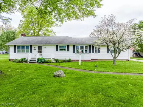 122 N Carr Rd, Orrville, OH 44667