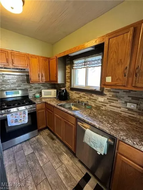 Kitchen - 5106 Perry Ave, Ashtabula, OH 44004 photo 1 of 2