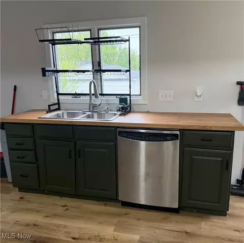 Kitchen - 2201 Jackson St, Lorain, OH 44052 photo 4 of 4