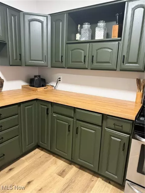 Kitchen - 2201 Jackson St, Lorain, OH 44052 photo 3 of 4