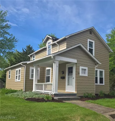 202 High St, Louisville, OH 44641
