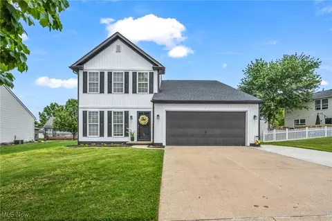 2300 Canterbury Cir, Akron, OH 44319