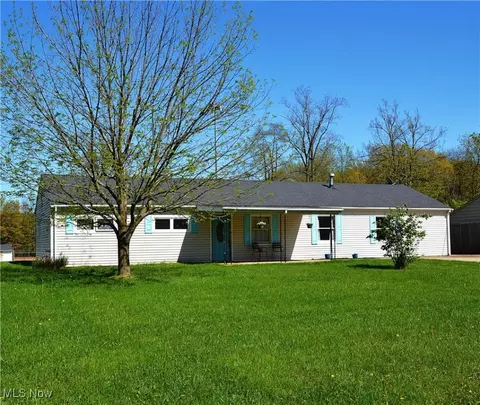 1965 Windsor Dr, Brunswick, OH 44212