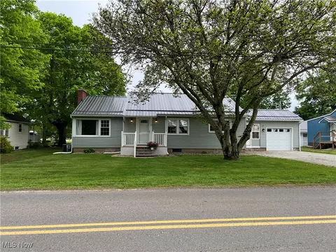 85 Canal Rd, Frazeysburg, OH 43822