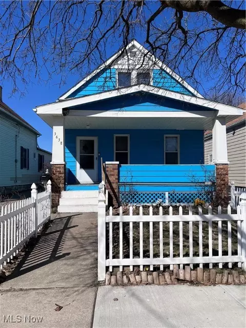 3638 W 48th St, Cleveland, OH 44102
