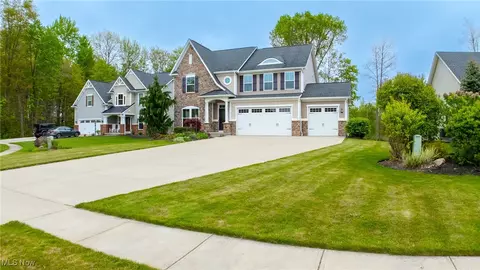 3241 Bent Oak Cir, Medina, OH 44256