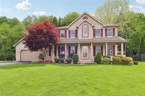 1957 Old Farm Trl, Austintown, OH 44515