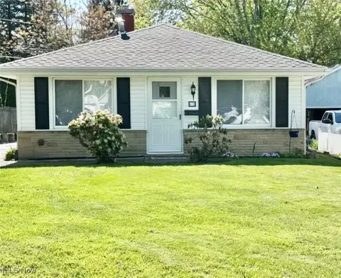 688 Tioga Trl, Willoughby, OH 44094