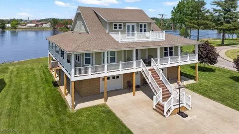 1 Stern Dr, Williamstown, WV 26187