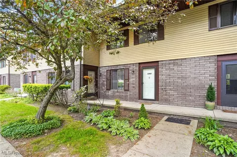 1247 Front St, Cuyahoga Falls, OH 44221